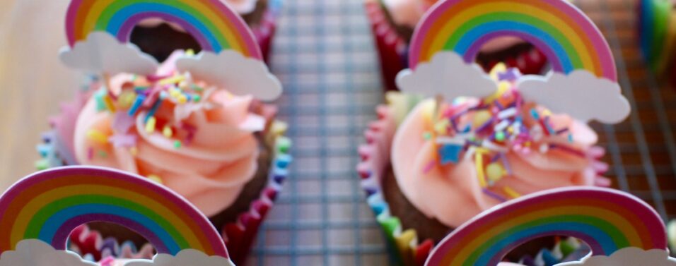 popular cupcakes with decorations