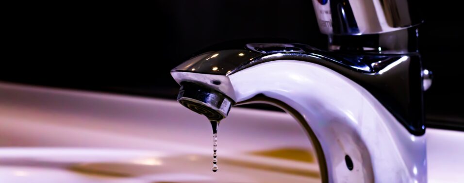 easing a tap on and off